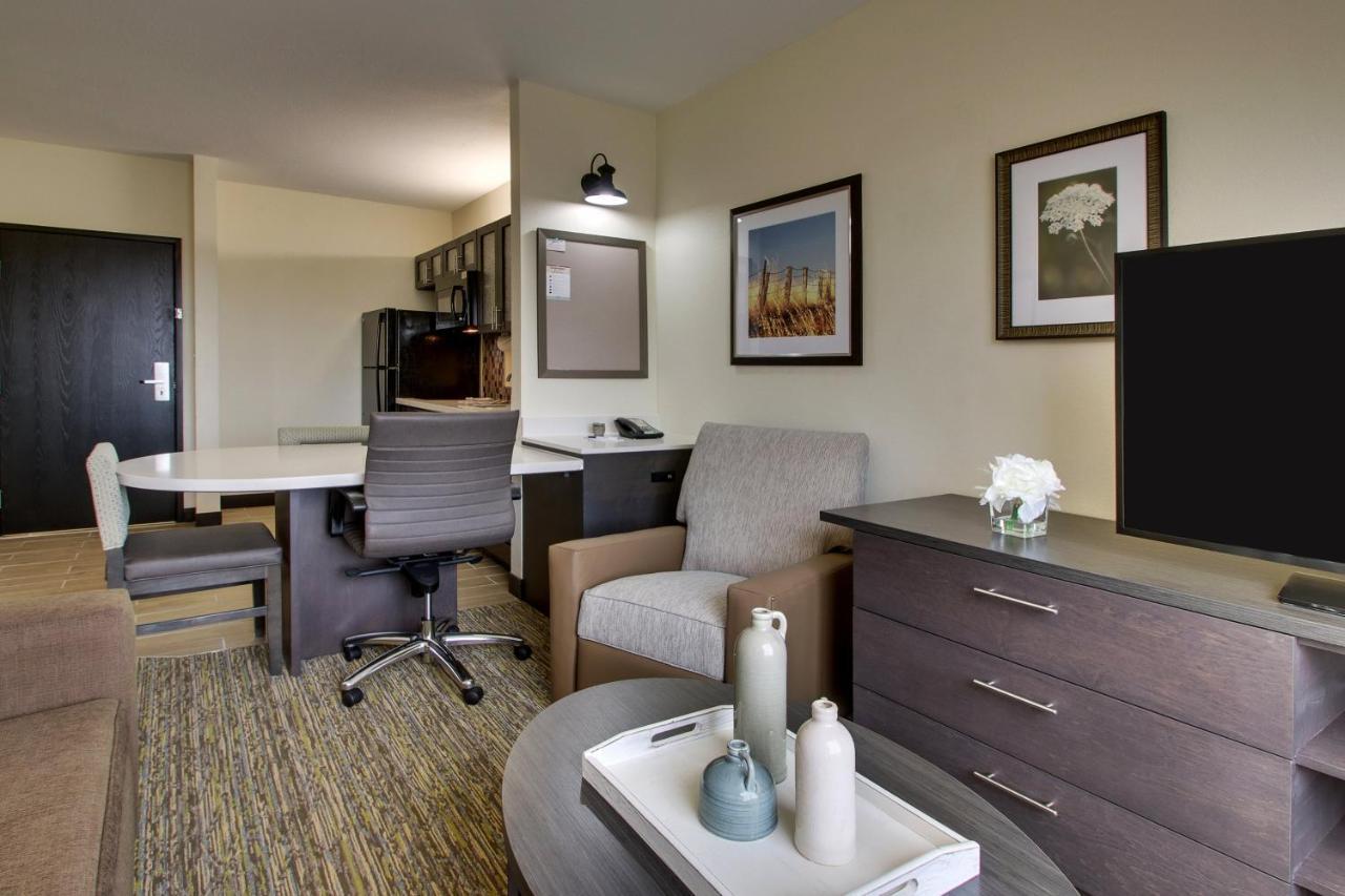 Candlewood Suites - Wichita East By Ihg Zewnętrze zdjęcie